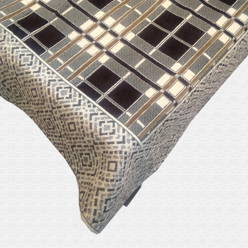 Chenille Geometric Pattren Centre Table Cover 